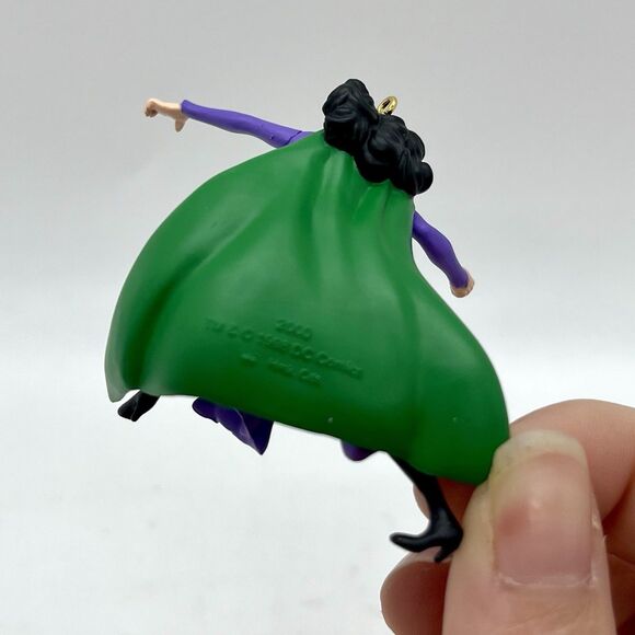 Hallmark Keepsake Miniature Catwoman Christmas Ornament 2000 DC Comics - Picture 2 of 3